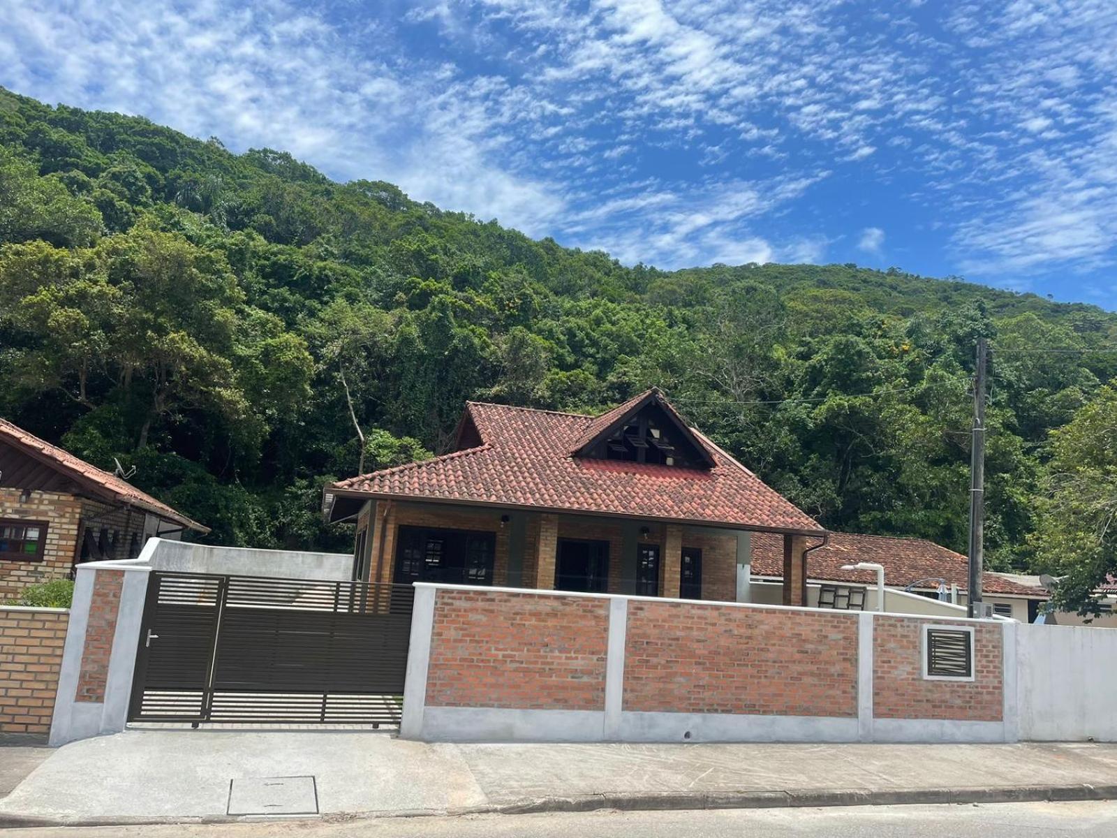 Casa Tijolinho A Vista - 150 Mt Praia Governador Celso Ramos Εξωτερικό φωτογραφία