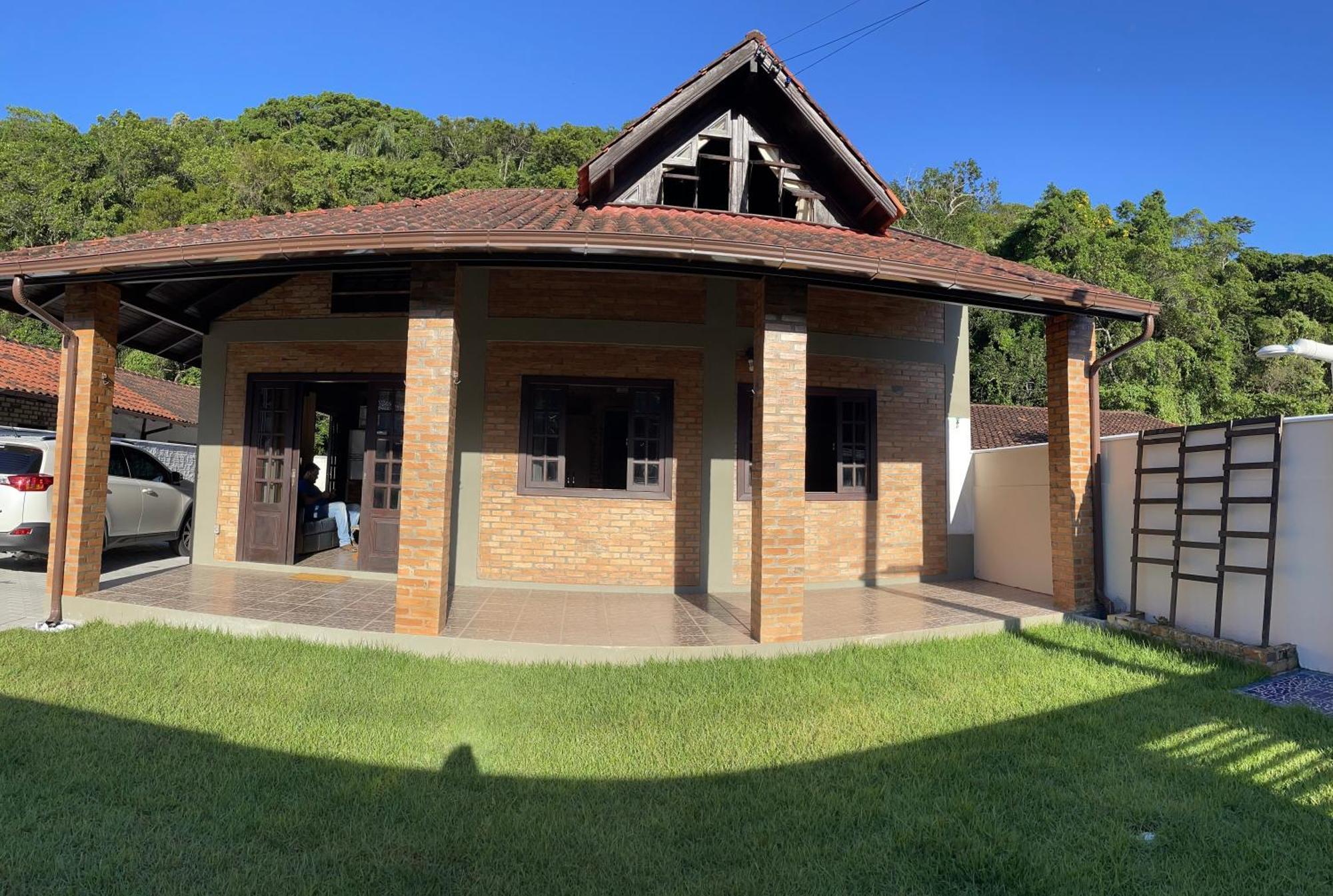 Casa Tijolinho A Vista - 150 Mt Praia Governador Celso Ramos Εξωτερικό φωτογραφία